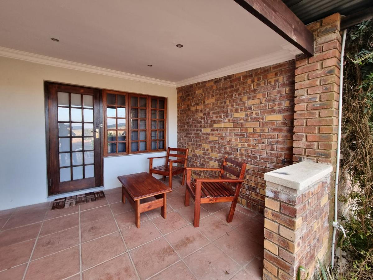 Valley View Dullstroom - Check In At The Highlander Hotel Buitenkant foto