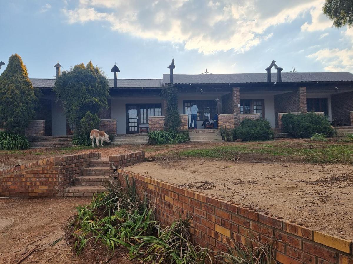 Valley View Dullstroom - Check In At The Highlander Hotel Buitenkant foto